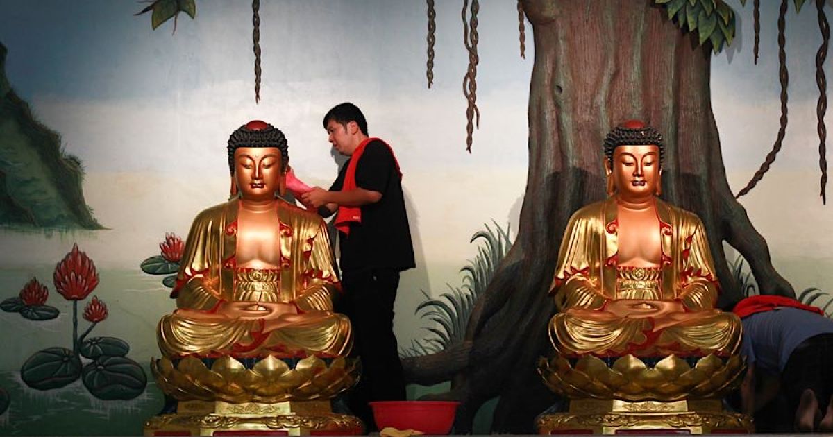 Fakta Mencengangkan di Balik Tradisi Cuci Rupang Jelang Imlek!