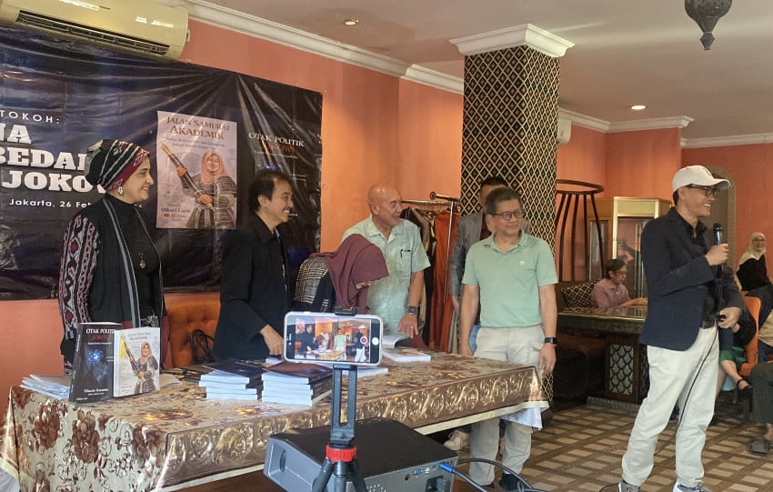 Roy Suryo Bongkar Temuan Baru Terkait 5 Salinan Ijazah Jokowi dari KPU