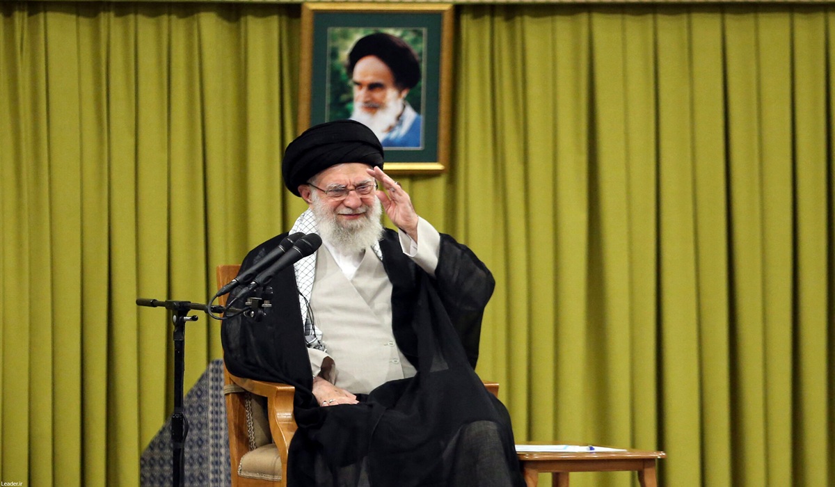 Guncangan Politik di Teheran: Ali Khamenei Wafat dan Masa Depan Iran