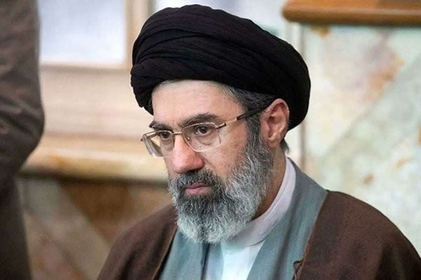 Iran Membara: Ayatollah Ali Khamenei Tewas, Mojtaba Jadi Calon Terkuat?
