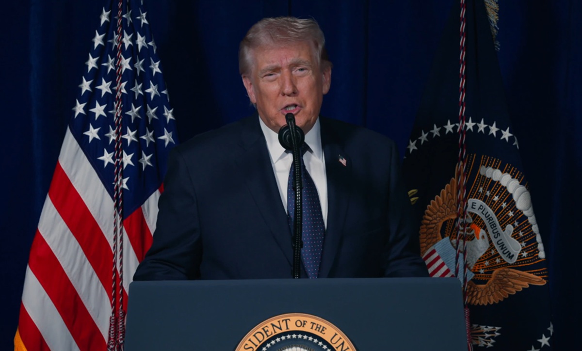 Trump Akui Risiko Besar Serangan ke Iran, Sinyal Dialog Tetap Terbuka?