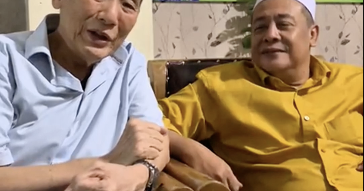 Doa KH Imaduddin dari Pesantren Buntet: Pak Presiden Tetap Tegar dan Kuat