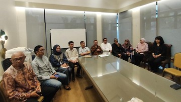 Foto: Tokoh lintas generasi menyambangi kediaman Jusuf Kalla (JK). (Mulia/detikcom)