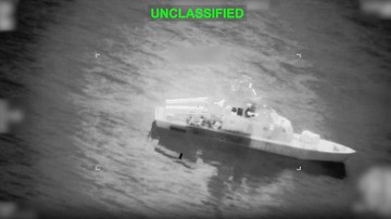 Eskalasi di Laut: Kapal Induk AS Dikejar, Berakhir Tragis dengan Serangan Rudal dan Meriam