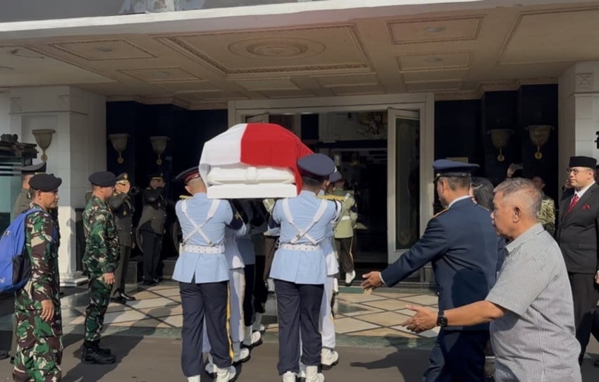 Mengenang Sosok Juwono Sudarsono: Jenazah Mantan Menhan Tiba di Markas Pertahanan Jakarta