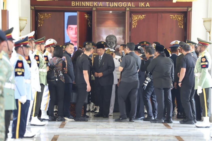 Mengenang Sang Intelektual Pertahanan: SBY Soroti Kecemerlangan Pemikiran Juwono Sudarsono