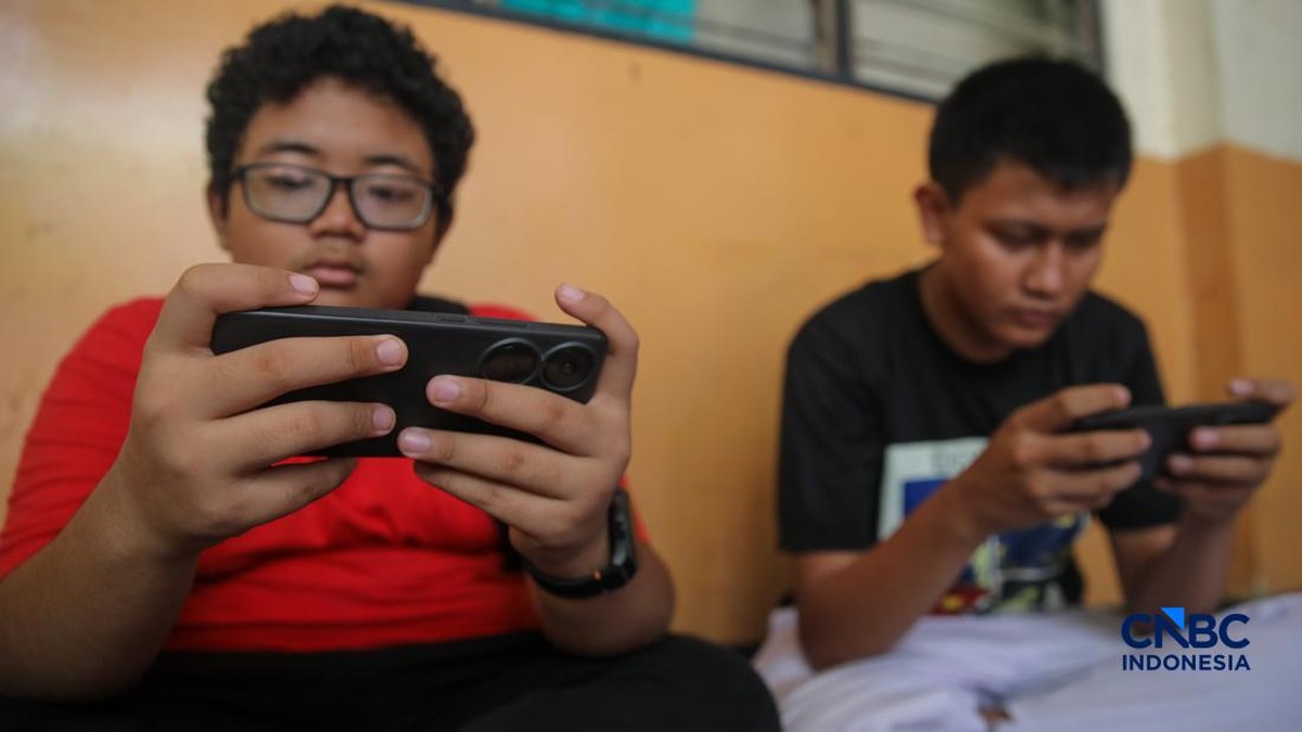 Jejak Digital dan Kesehatan Mental: Benarkah Hidup Tanpa Ponsel Bawa Kebahagiaan Sejati?