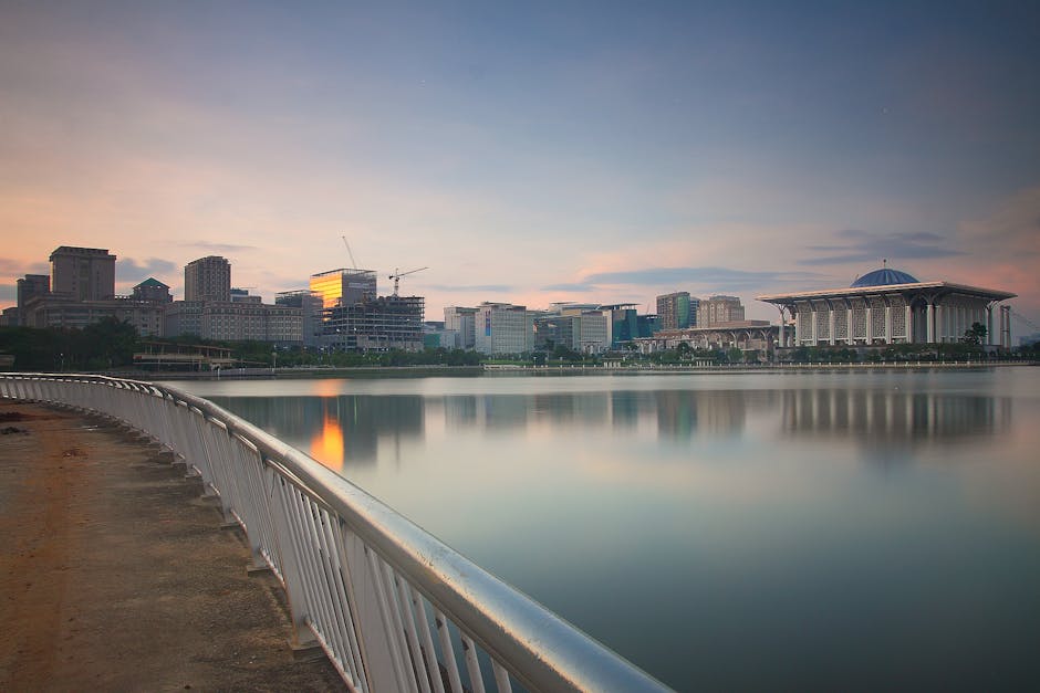 Prakiraan Cuaca Bandung 3 Maret: Siapkan Payung, Hujan Guyur Sukasari Siang Ini!